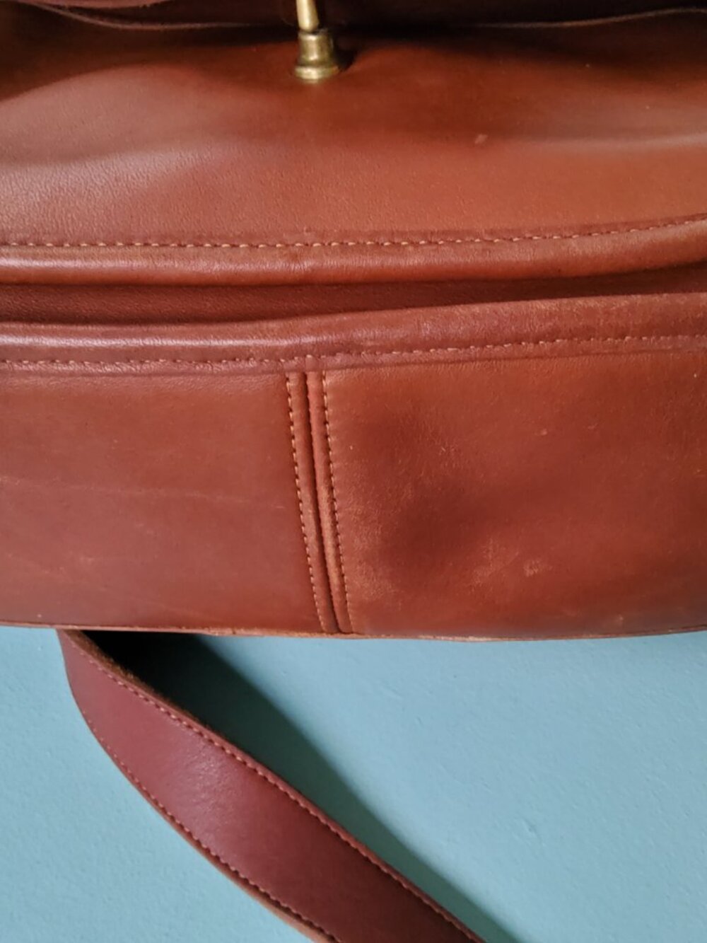 Vintage Coach Lenox Bag in British Tan 9918 - Picture 9 of 15